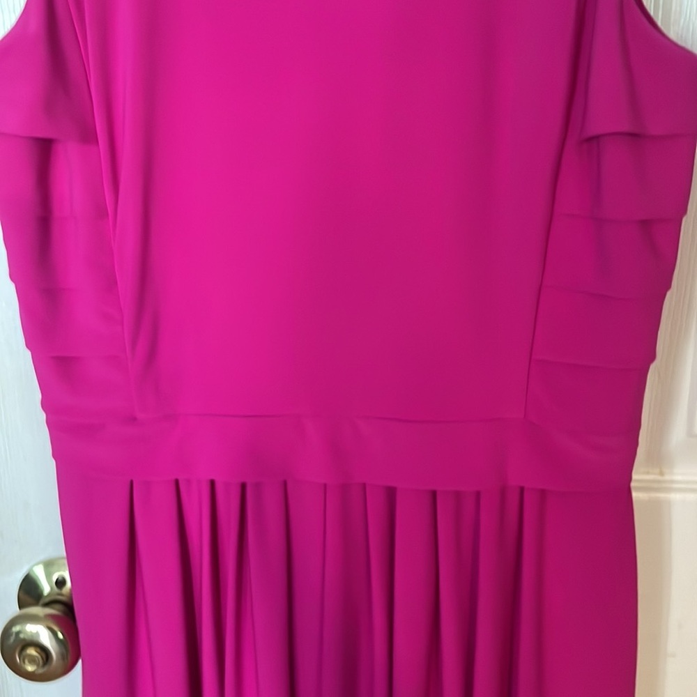 Ralph Lauren dress. Gorgeous!! Worn a few times in excellent preowned condition - Picture 5 of 11